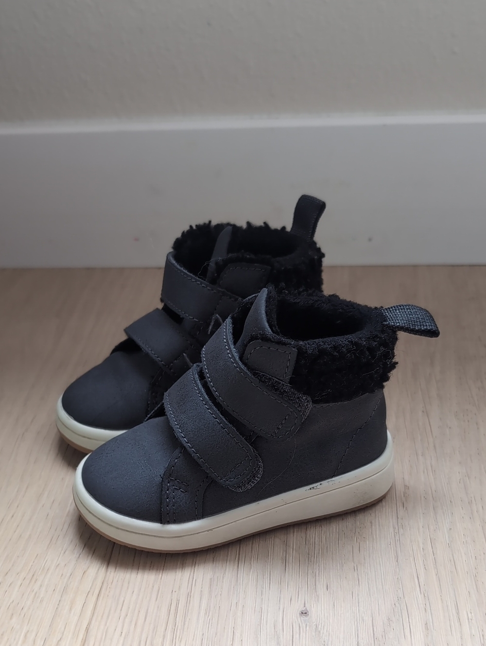 H&M Black Kids Faux-Fur High-Top Boots with White Sole